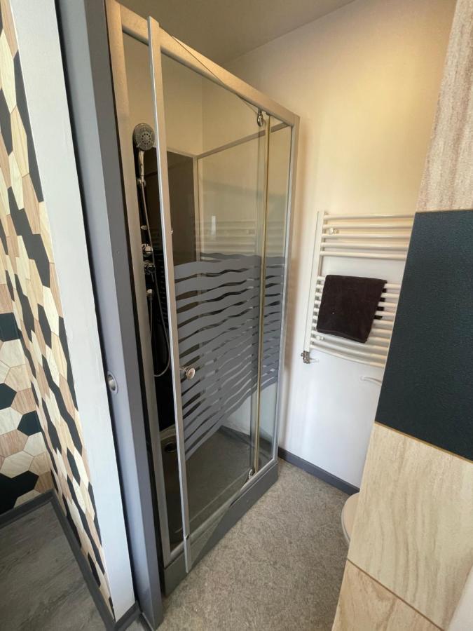 Studio Petit Plus Gaming ! Calais Buitenkant foto